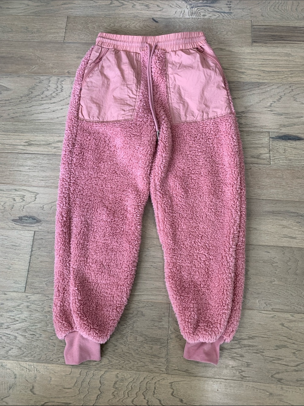 Cali1850 Cozy Pink Sherpa Jogger Pants with Contrast Pockets Size Medium